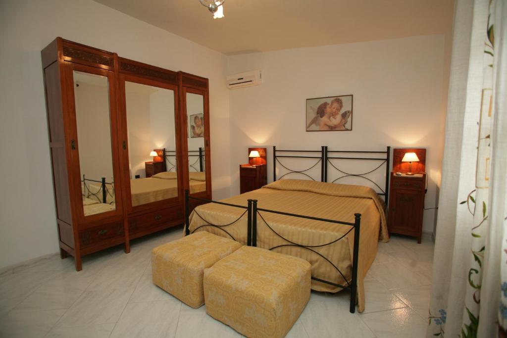 Bed And Breakfast Casagalez Santa Domenica  Room photo