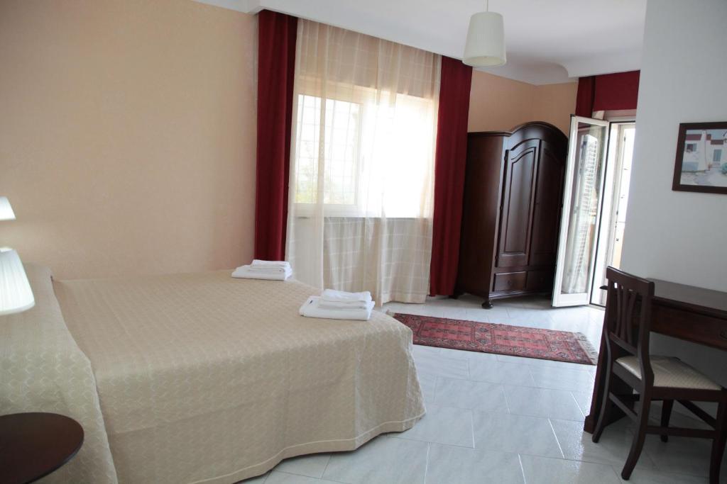 Bed And Breakfast Casagalez Santa Domenica  Room photo