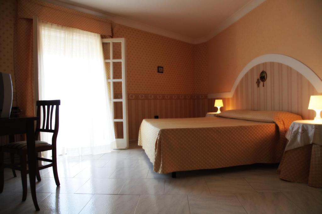 Bed And Breakfast Casagalez Santa Domenica  Room photo